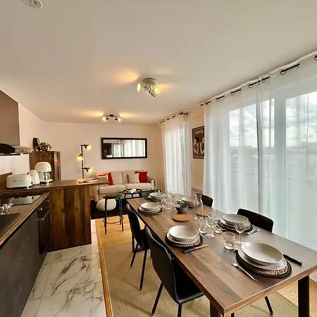 Hermes - En Grand Apartamento